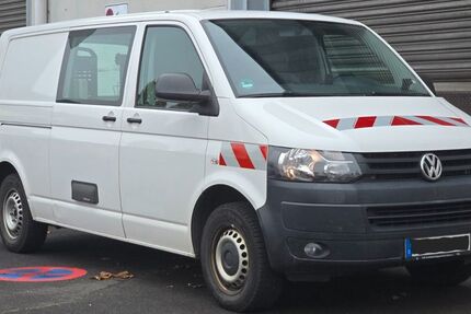 VW T5 Transporter 177.777 km 13.777 € Frankfurt a.M. 60316