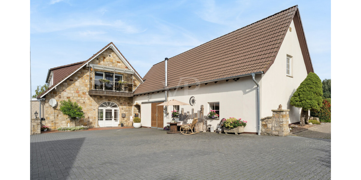 Ein Ort zum Ankommen- vielseitig nutzbarer Resthof mit parkähnlichen Grundstück 10 zimmer