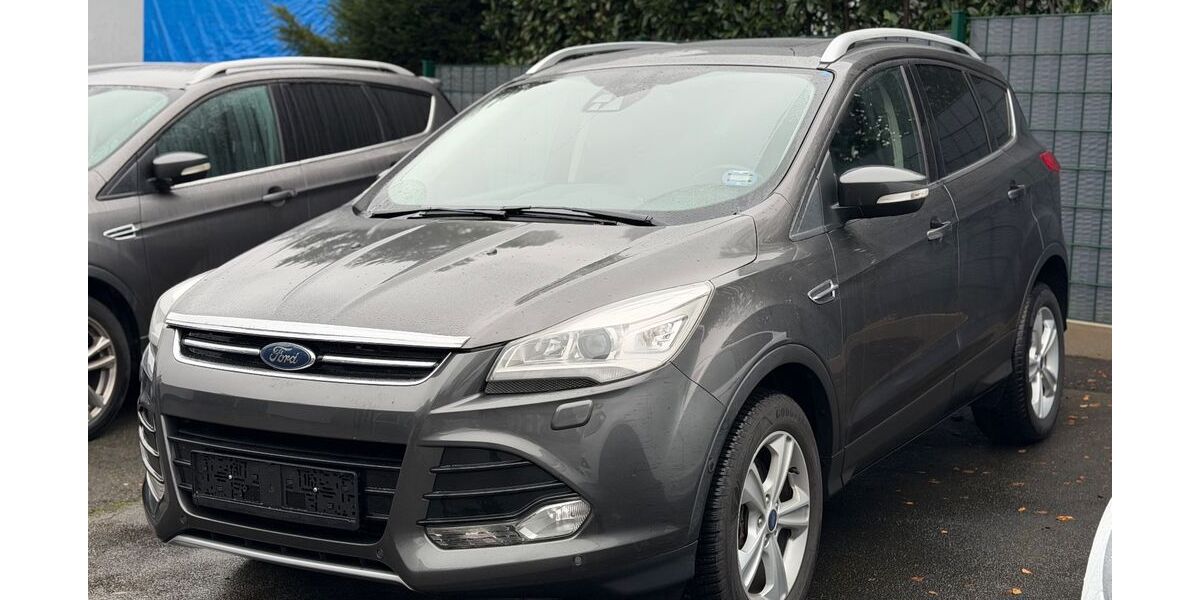 Ford Kuga 64.000 km 16.750 € Remscheid 42899