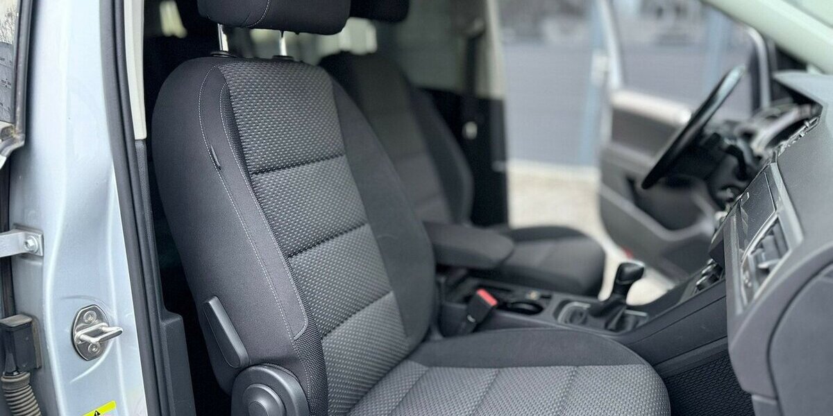 VW Touran 1.Hd / Automatik / AHK / 7 Sitze / Navi 110.000 km 23.490 &euro; Mönchengladbach 41066