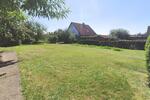 Einfamilienhaus mit Garage und Garten