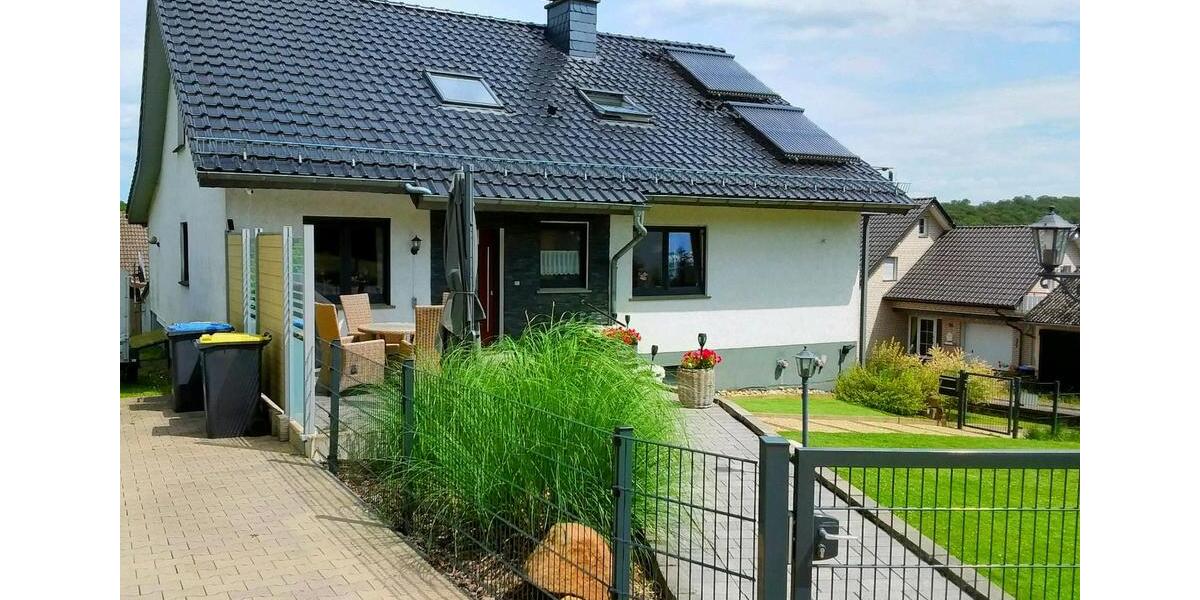 Einfamilienhaus Horn-Bad Meinberg Bad Meinberg - 9 Zimmer, 245 m&sup2;, 390.000&euro; | Angebot:27004280