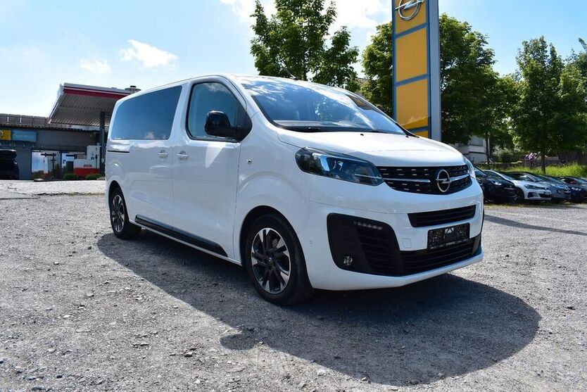 Zafira Life
