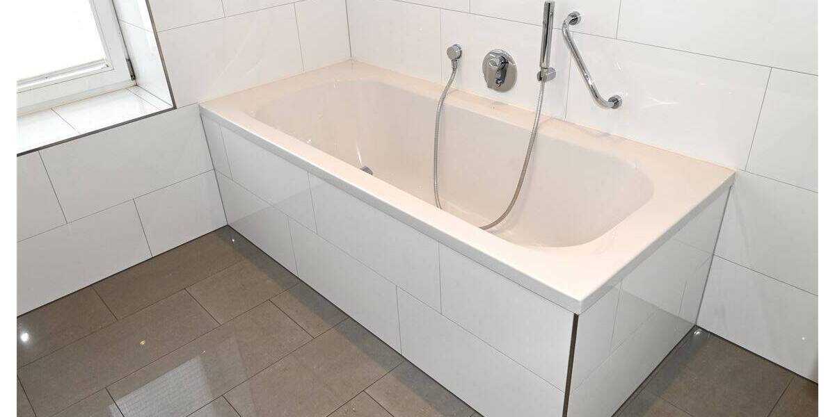 Etagenwohnung Stralsund Kniepervorstadt - 3 Zimmer, 156 m&sup2;, 1.720&euro; | Angebot:26902405