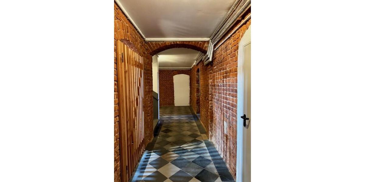 Etagenwohnung Radebeul - 2 Zimmer, 107 m&sup2;, 950&euro; | Angebot:25438211