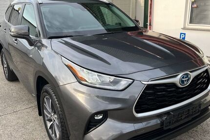 Toyota Highlander 86.700 km 39.900 &euro; Großbeeren ( bei Berlin ) 14979