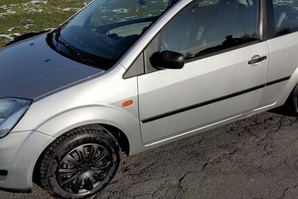 Ford Fiesta 101.865 km 1.895 &euro; Willebadessen 34439