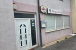 Kneipe Bar Gaststätte mit Spielautomaten Lokal Sportsbar Bier Pub zimmer