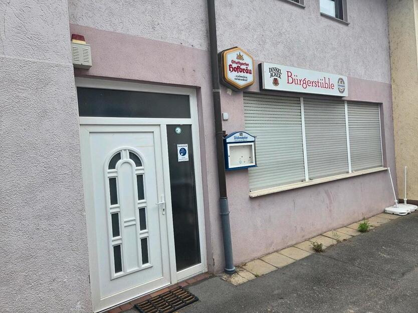 Kneipe Bar Gaststätte mit Spielautomaten Lokal Sportsbar Bier Pub zimmer