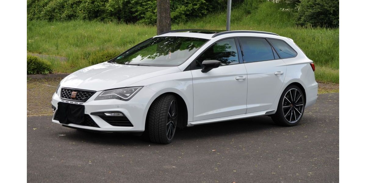 Seat Leon 52.300 km 23.500 &euro; Erfurt 99091