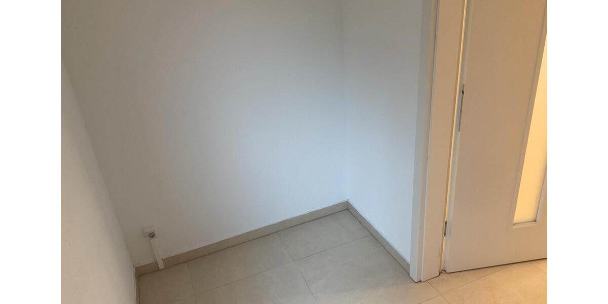 Etagenwohnung Markgröningen - 1 Zimmer, 60 m&sup2;, 1.000&euro; | Angebot:25902079