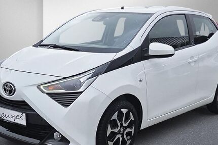 Toyota Aygo (X) 87.200 km 9.980 &euro; Wunsiedel 95632