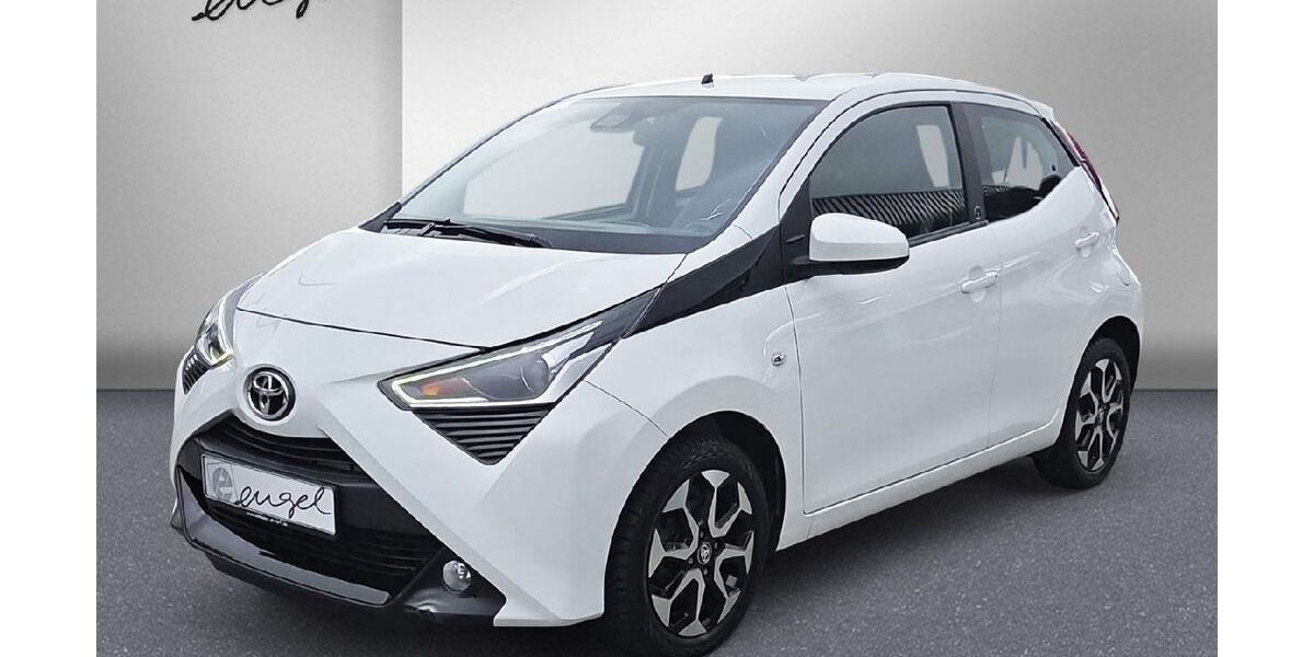 Toyota Aygo (X) 87.200 km 9.980 &euro; Wunsiedel 95632