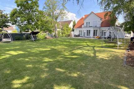 Haus zum Kaufen in Schwalbach am Taunus 1.690.000 € 275 m² 6 zimmer