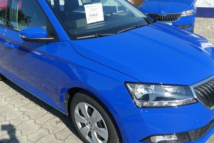Skoda Fabia 29.600 km 14.990 &euro; Oderding 82398