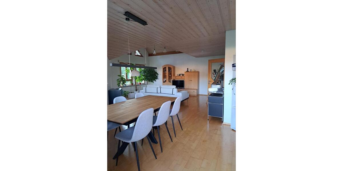 Etagenwohnung Wutöschingen - 3.5 Zimmer, 100 m&sup2;, 1.000&euro; | Angebot:25518951