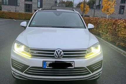 VW Touareg 172.876 km 17.499 &euro; Lünen 44534