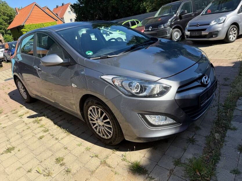i30