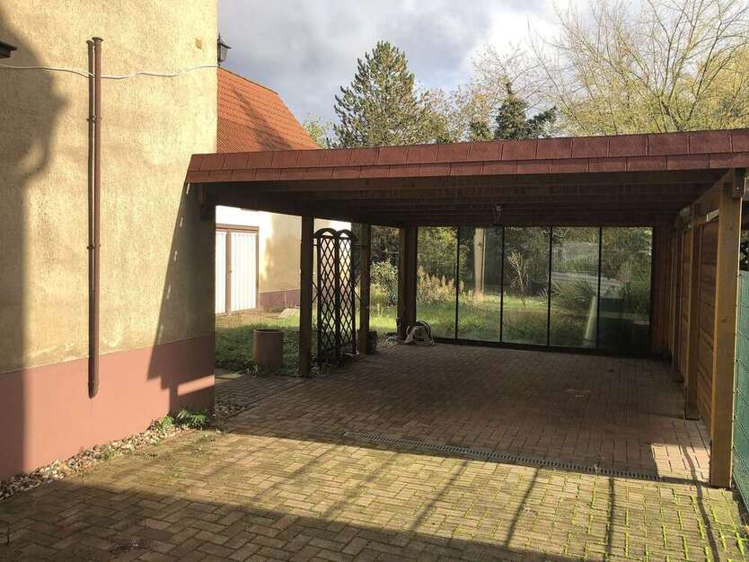 ++Doppelhaushälfte mit Entwicklungspotential in Döllnitz++ 7 zimmer