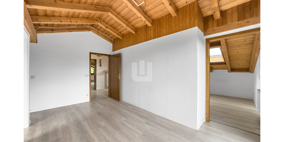 WINDISCH IMMOBILIEN – Gewerbeimmobilie mit vier Büros und einer Wohnung - ideal für den Mittelstand - Gewerbeobjekt Oberschleissheim | Angebot:22150182