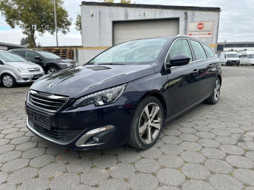 Peugeot 308 138.000 km 2.999 € Elz 65604