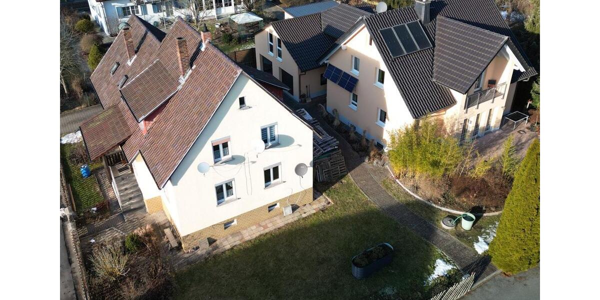 Einfamilienhaus Stockheim - 7 Zimmer, 240 m&sup2;, 450.000&euro; | Angebot:25414442