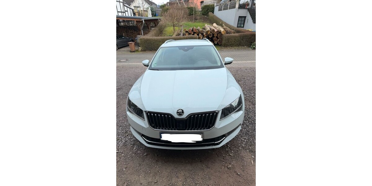 Skoda Superb Kombi 251.000 km 11.400 &euro; Pünderich 56862