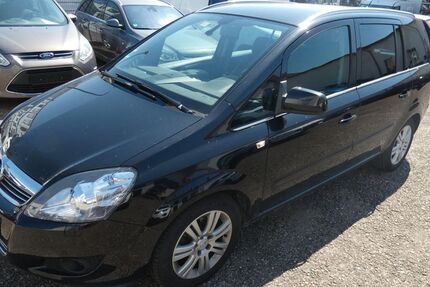 Opel Zafira 144.000 km 5.990 &euro; Neu-Ulm 89231