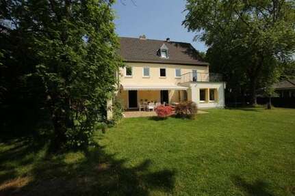 Haus zum Mieten in Köln 2.800 € 250 m²