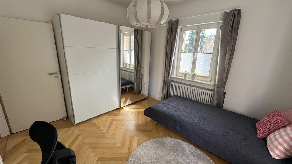 Etagenwohnung Weimar Ehringsdorf - 4.5 Zimmer, 145 m&sup2;, 1.700&euro; | Angebot:22011498