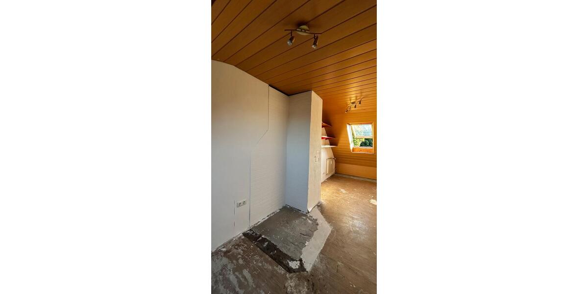 Dachgeschoßwohnung Wolfsburg - 2.5 Zimmer, 50 m&sup2;, 650&euro; | Angebot:25367966