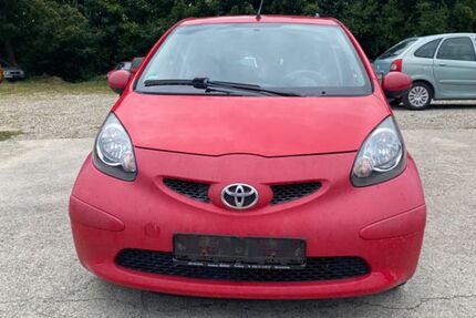 Toyota Aygo (X) 220.676 km 950 € Neuburg an der Donau 86633