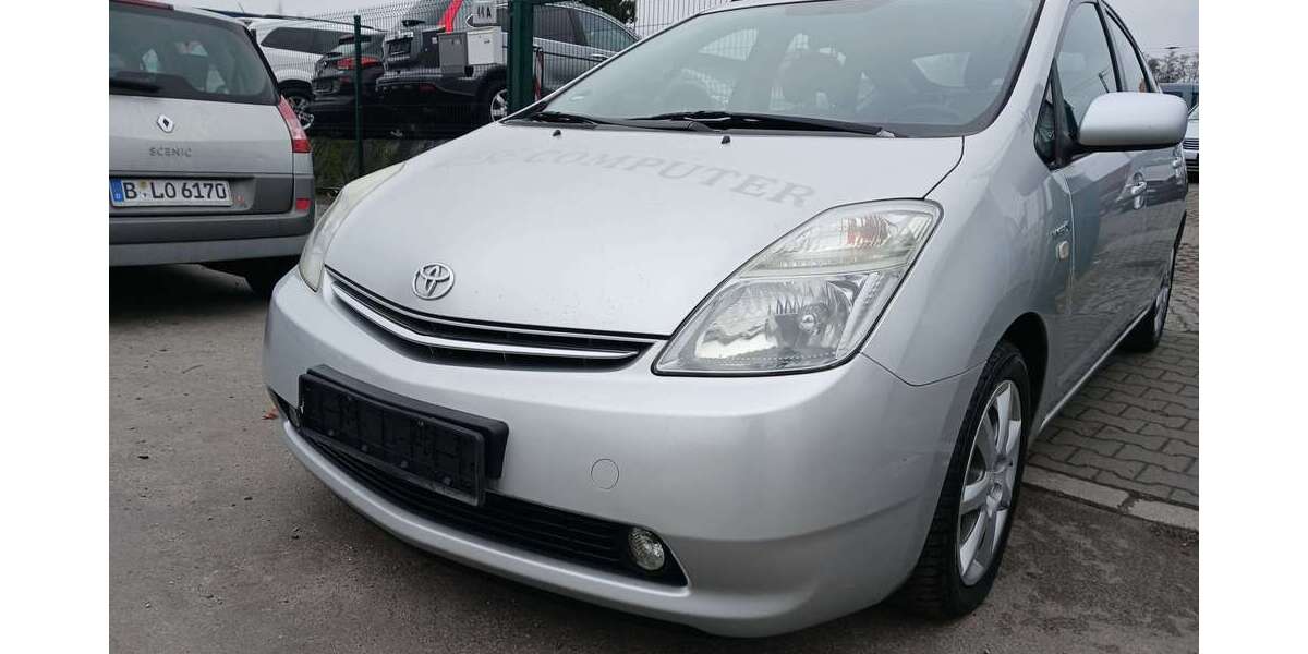 Toyota Prius 163.000 km 4.999 &euro; Berlin 13597