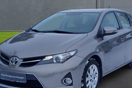 Toyota Auris 136.199 km 8.690 &euro; Wingst 21789