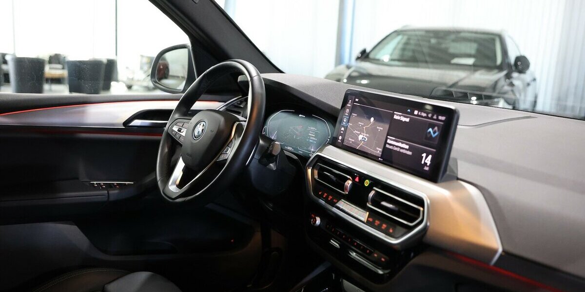 BMW X3 xDrive 30e INNOVATION LASER, HEAD-UP, MEMORY 52.000 km 37.993 &euro; Hamm 59077