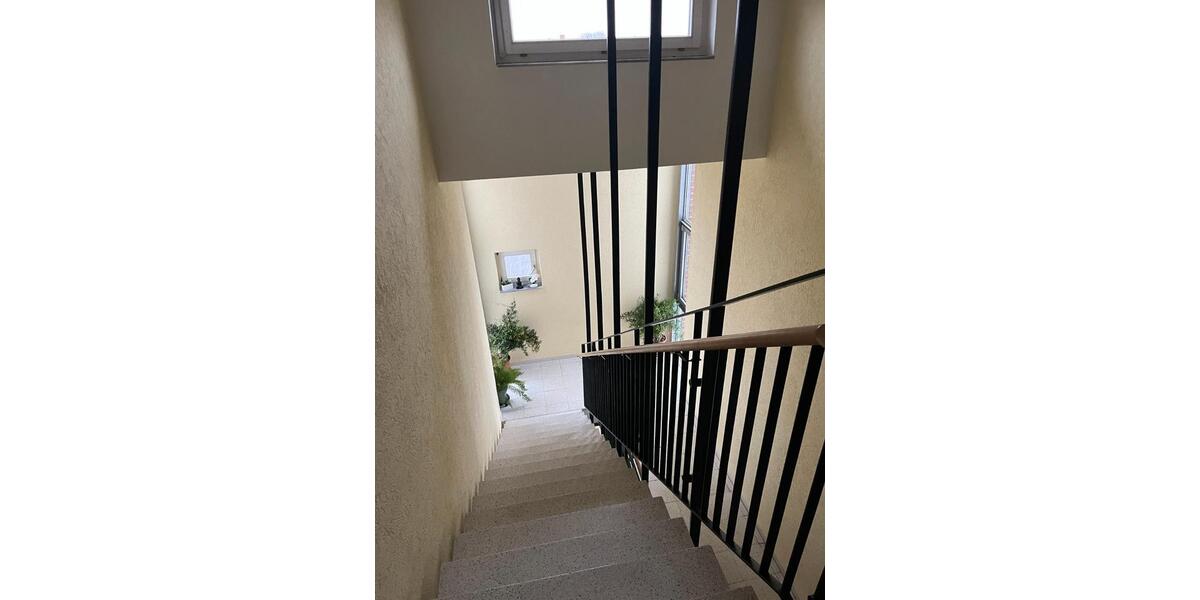 Dachgeschoßwohnung Schkeuditz - 2.5 Zimmer, 55 m&sup2;, 129.000&euro; | Angebot:26023088