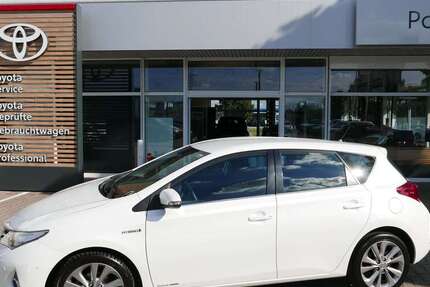 Toyota Auris 93.500 km 12.430 € Zeithain 01619
