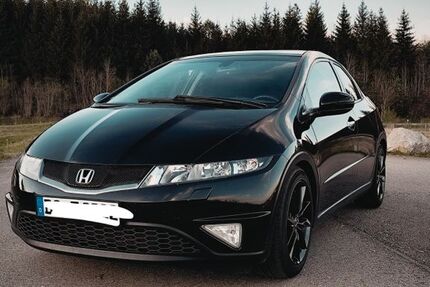 Honda Civic 294.400 km 2.300 &euro; Donaueschingen 78166