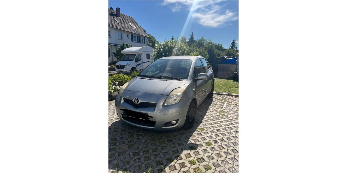 Toyota Yaris 115.000 km 4.399 &euro; Bad Mergentheim 97980