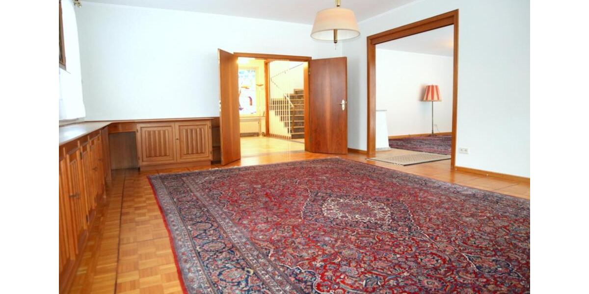 Einfamilienhaus Ganderkesee - 8 Zimmer, 257 m&sup2;, 1.500&euro; | Angebot:24772096