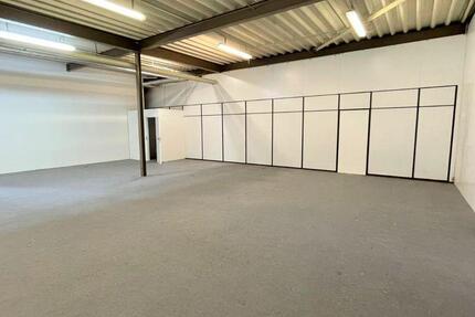 Lagerhalle mit Bürofläche Servicefläche Produktionsfläche zimmer