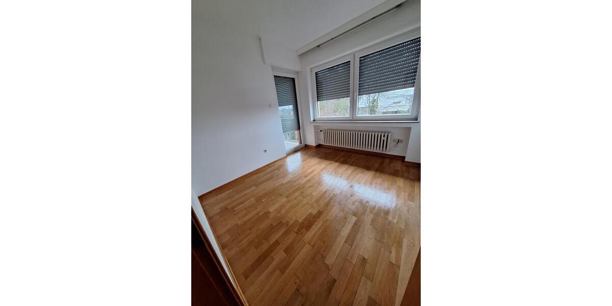 Doppelhaushälfte Mönchengladbach Süd - 3 Zimmer, 145 m&sup2;, 1.300&euro; | Angebot:25290020