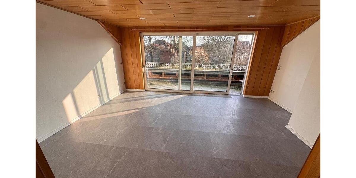 Dachgeschoßwohnung Ilsede - 5 Zimmer, 120 m&sup2;, 1.150&euro; | Angebot:25588602