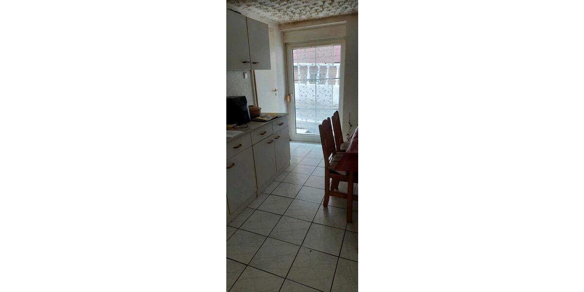 Etagenwohnung Ramstein-Miesenbach Miesenbach - 9 Zimmer, 180 m&sup2;, 280.000&euro; | Angebot:27095856
