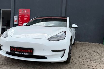 Tesla Model 3 39.617 km 33.999 &euro; Gaggenau 76571