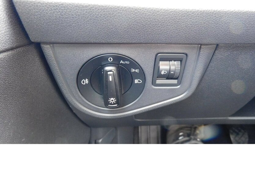 VW Taigo 1.0 TSI BMT Klima LED Navi 27.600 km 16.990 € Vordorf 38533