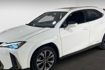 Lexus UX 91.800 km 28.555 &euro; Frankfurt 60314