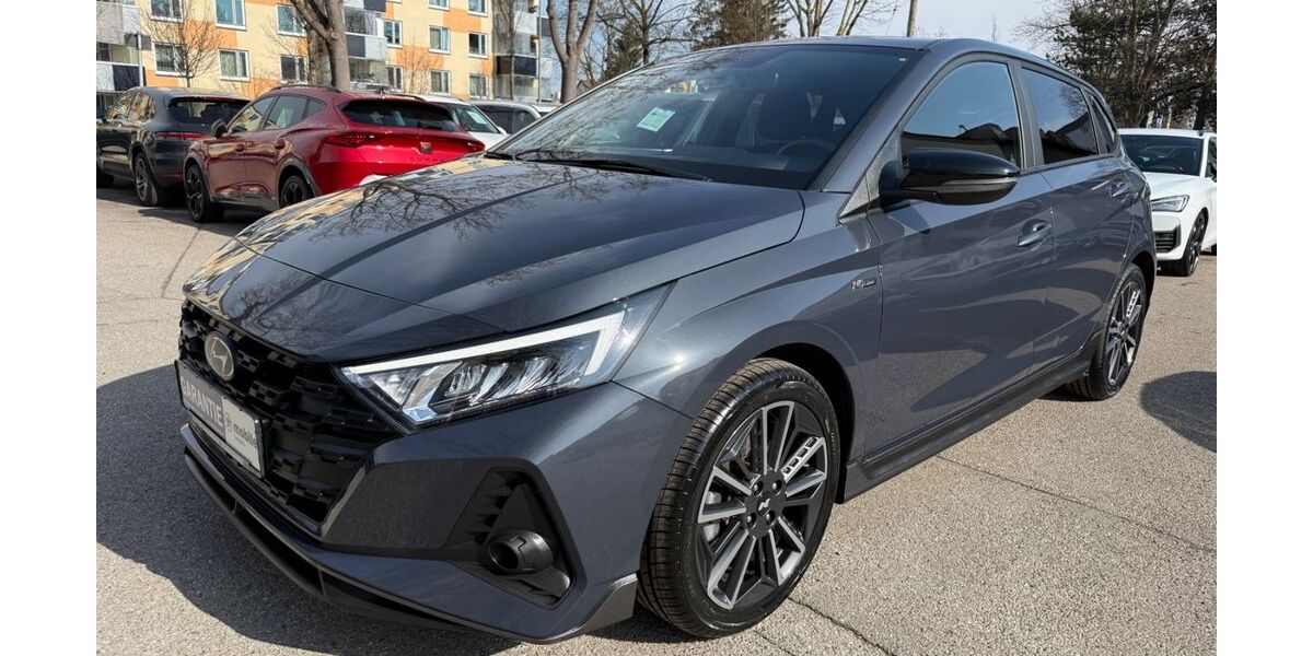 Hyundai i20 44.536 km 17.999 &euro; München 81243