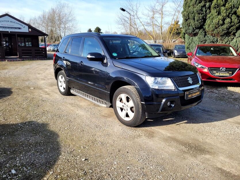 Suzuki Grand Vitara 142.000 km 8.490 € Berlin 13127