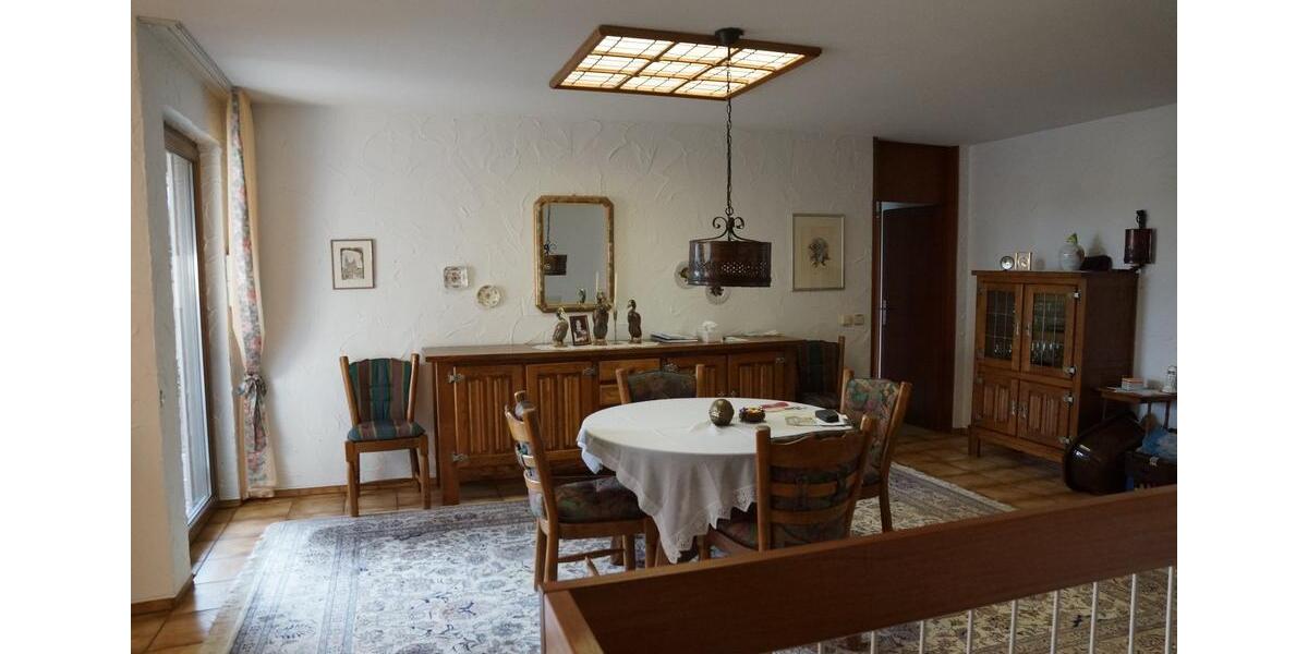 Reihenhaus Remseck am Neckar - 3.5 Zimmer, 120 m&sup2;, 1.300&euro; | Angebot:25406130